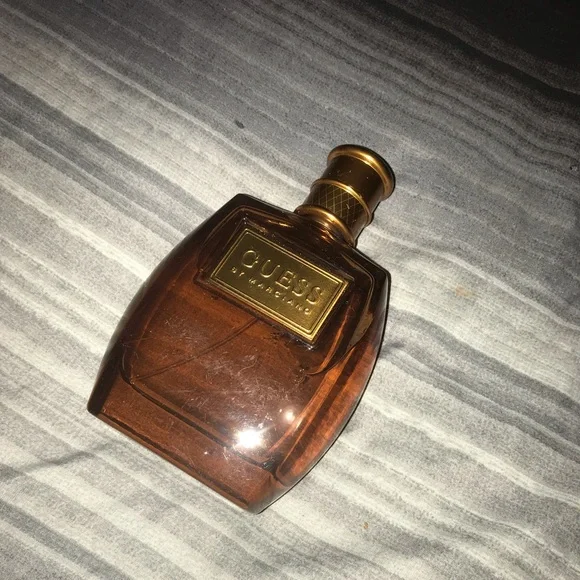 Guess - Picture 2 of 3